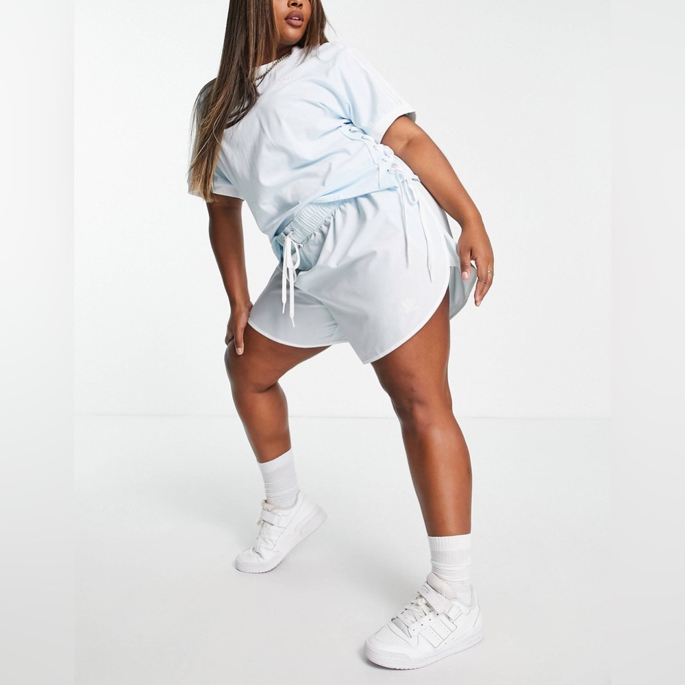 Adidas Originals always original shorts - Picture 1 of 4